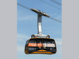 Seit dem 30. April ist die Aussichtsterrasse Turren oberhalb Lungern wieder per Luftseilbahn erreichbar. (Bild: zvg)