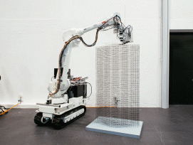 Zunächst stellt ein Bauroboter die gewünschte Form aus einem Stahlgitter her. (NFS Digitale Fabrikation)