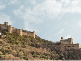 Die Burg von Roccascalegna. 