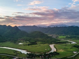 Panorama des Phong Nha-Kẻ Bàng Nationalparks in der Provinz Quang Binh.