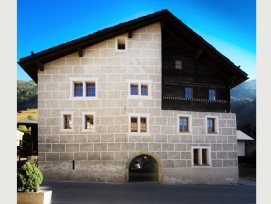 Aussenansicht des Château de Réchy in Réchy VS.