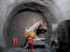 Tunnelbaustelle.