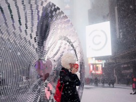 Das «Fenster des Herzens» auf dem Times Square in New York.