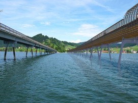 So könnte die Holzbrücke über den Sihlsee aussehen.