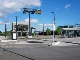 Die Zooseilbahn-Talstation in Stettbach.