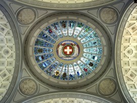 Kuppelgewölbe des Bundeshauses in Bern, Symbolbild.