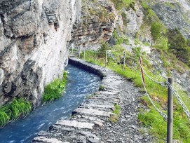 Die Wanderrouten entlang der Suonen wie hier jene von Ayent bieten verschiedene Schwierigkeitsgrade. 