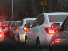 Stau ist nicht nur ärgerlich für Automobilisten, sondern verursacht auch hohe volkswirtschaftliche Kosten.