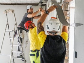 Verlegen, fixieren und erwärmen – drei Schritte benötigt es auf der Baustelle, um den «Memory-Steel» für seine Funktion der Bauwerks­ertüchtigung zu aktivieren.