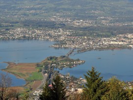 Der Seedamm zwischen Pfäffikon SZ und Rapperswil-Jona SG.