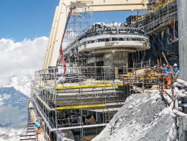 Baustelle zur neuen Dreiseilumlaufbahn am Klein Matterhorn.