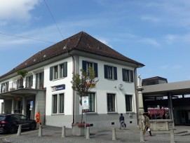 Bahnhofsgebäude in Einsiedeln.