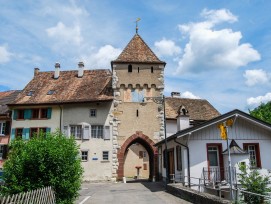 Das denkmalgeschützte obere Stadttor von Waldenburg BL