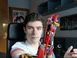 David Aguilar aka Hand Solo auf Youtube mit seiner Lego-Prothese