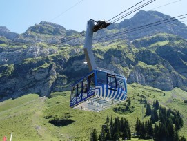 Luftseilbahn auf den Säntis im Appenzellerland.