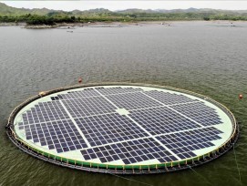 Die schwimmende Solaranlage in den Philippinen.