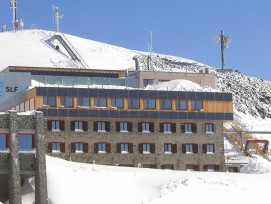 Teaserbild SLF-Gebäude Weissfluhjoch