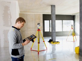 Die Totalstationen dienten beim Bau des Innovationsparks Zentralschweiz quasi als hochpräzise Baulaser: Sie übertrugen die Daten aus dem BIM-Modell auf die Wand.