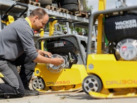 Wacker Neuson bietet mit «WeCare» in der Schweiz ein umfassendes Servicepaket für alle Maschinen. Sie werden überwacht und fachmännisch gewartet.