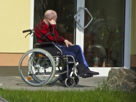 Die Situation im ÖV hat sich für Menschen mit Behinderung zwar berbessert, bei sechs Zürcher Bahnhöfen bleiben sie dennoch bis auf Weiteres aussen vor.