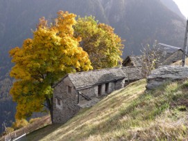 Statt 11 500 nur noch 1500 Rustici in der «roten Zone»: Viele Besitzer von Tessiner Rustici dürfen aufatmen.