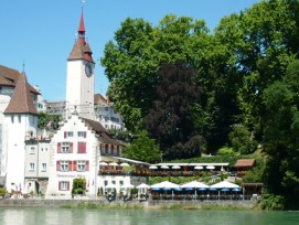 Asylbewerber sind in Bremgarten nicht überall willkommen. Wie es wohl im lauschigen Restaurant Bijou aussieht?