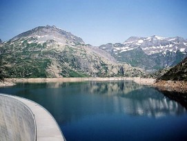 In der Bewilligungsphase: Ab 2018 soll ein Pumpspeicherkraftwerk die Walliser Stauseen Vieux Emosson und Emosson (Bild) verbinden.