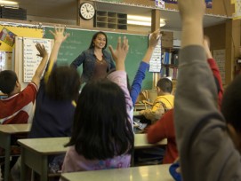 Lehrer haben es nicht leicht, sie stehen von Schülern und Eltern unter Druck. Die Schulleiter scheinen das Vertrauen in Schulkommissionen zu verlieren.