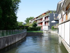 Alles im Lot: Die Siedlung «Im Lot» von Michael Alder und Hanspeter Müller zeigt, wie sich Wohnraum am Wasser realisieren lässt.