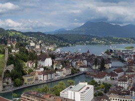 Muss weiter sparen: Der Stadt Luzern drohen ab 2016 wieder rote Budgets.