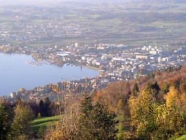 Zusammenschlüsse sind nicht auszuschliessen: Im Kanton Zug denkt man laut über grossräumigere politische Strukturen nach.