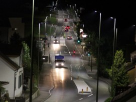 Strassenbeleuchtung wird immer intelligenter. In Urdorf testen die EKZ neuartig gesteuerte LED-Leuchten.
