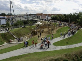 Brückenpark in Raunheim, Deutschland