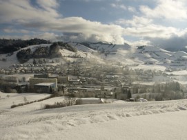 Blick auf das winterliche Entlebuch LU