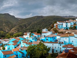 Das Dorf Júzcar in blau getüncht