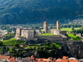 Castelgrande von Bellinzona vom Castello di Montebello aus