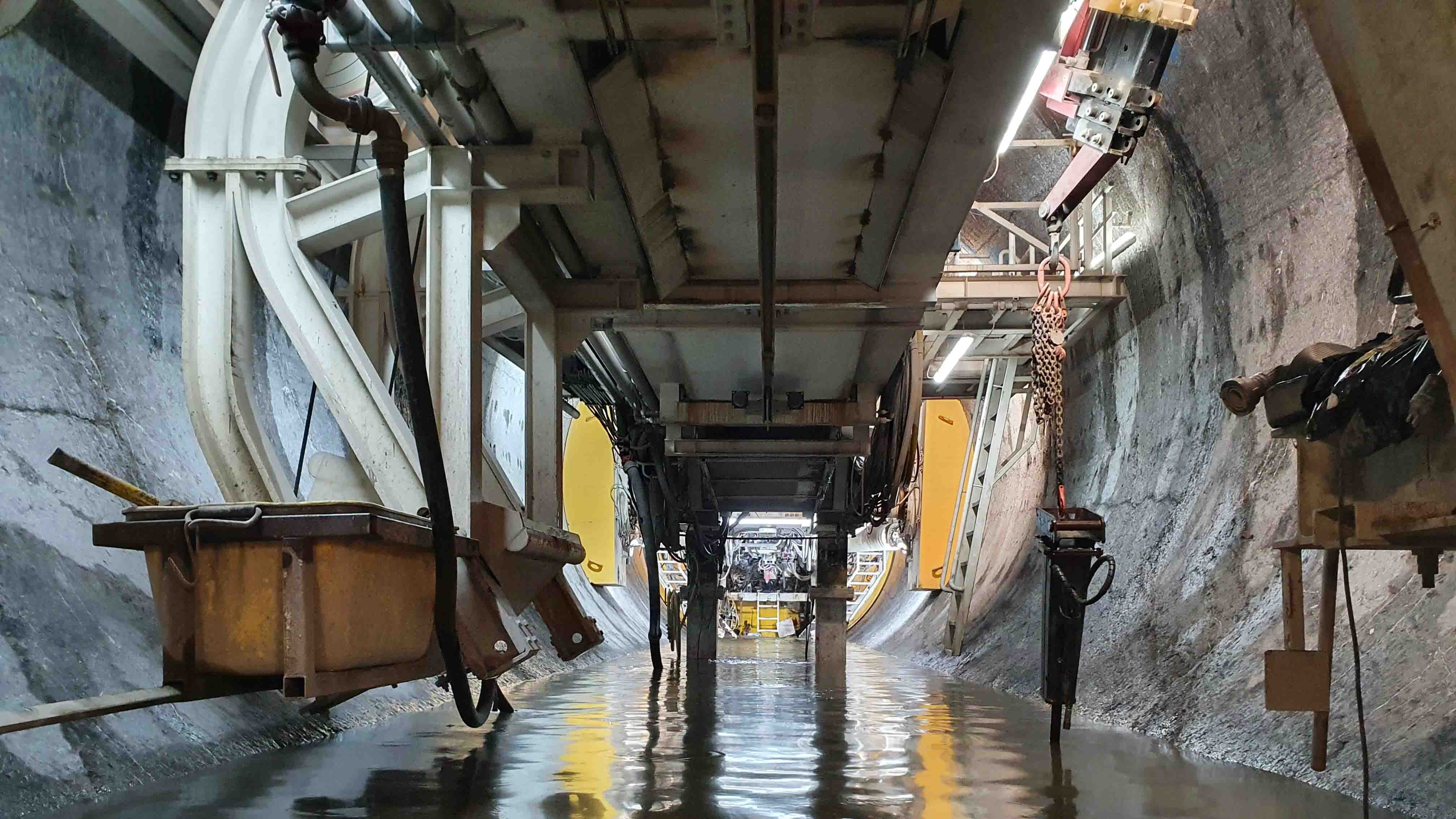 Wasseraufstau in Hochwasserentlastungsstollen bei Alpnach