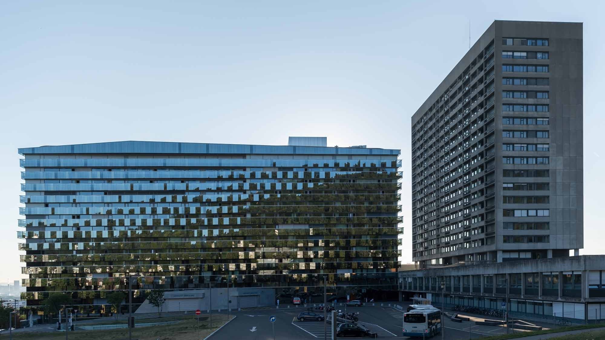 Bettenhaus und Turm vom Stadtspital Triemli in Zürich