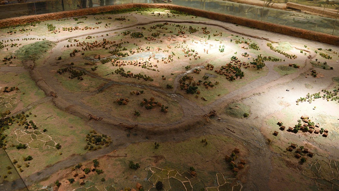 Modell der Stadt im Museum der Fundstätte Liangzhu.