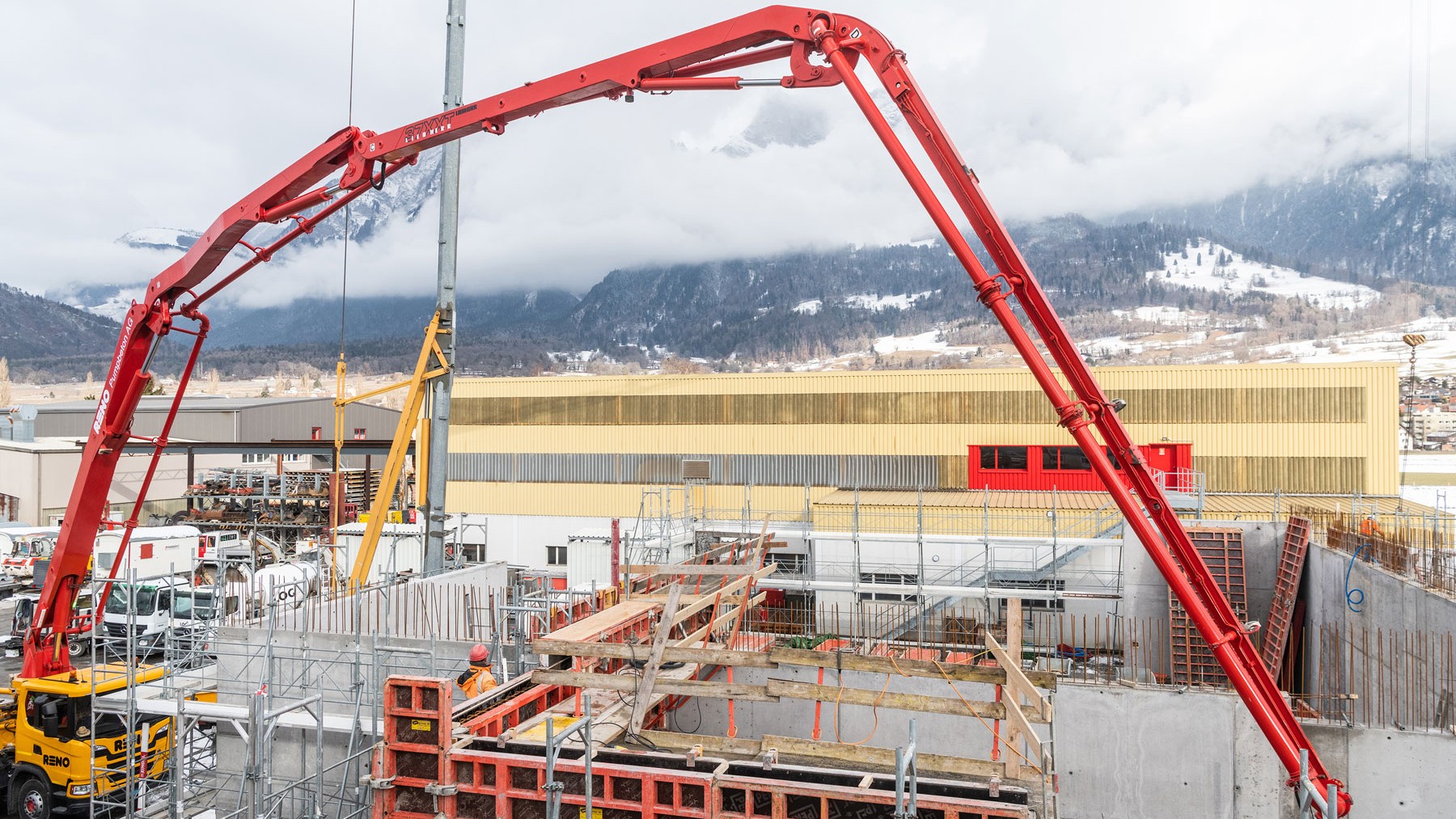 Einsatz CO2-neutraler Beton Klark auf Baustelle