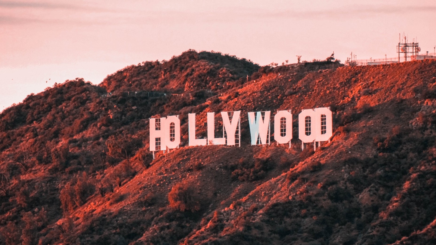 Hollywood-Schrifzug in der Dämmerung