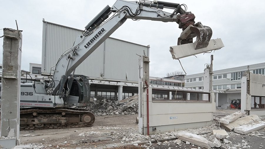 Rückbau Industriehalle aus Porenbeton