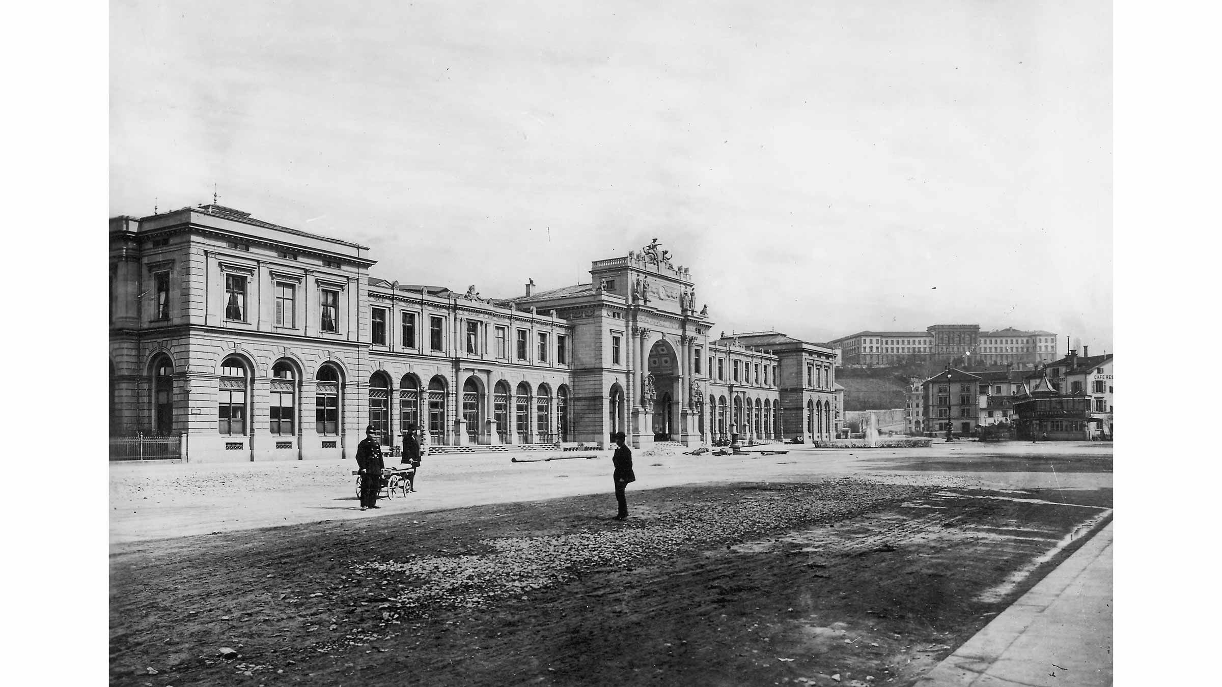 Bahnhofplatz 1875.