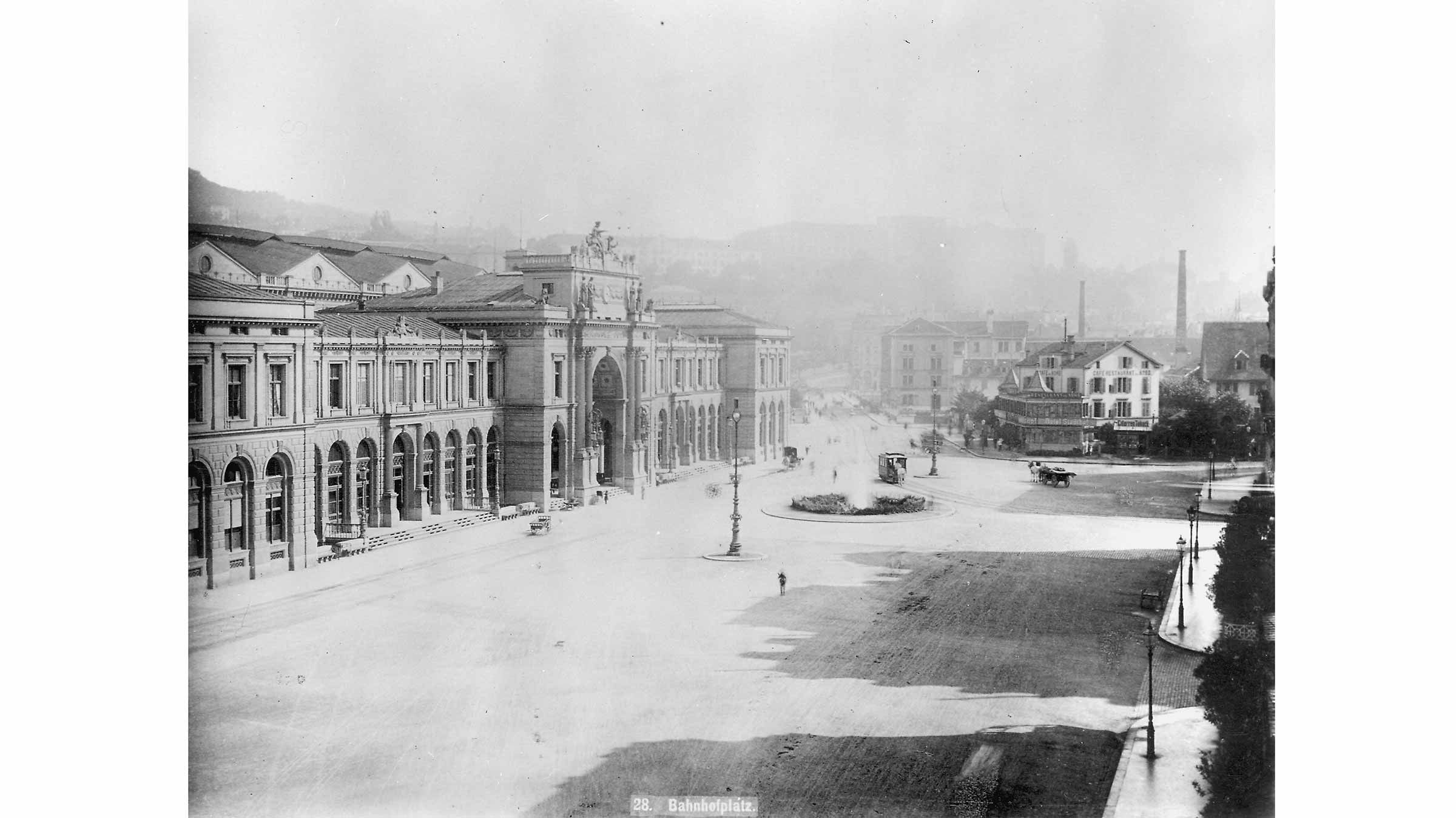 Bahnhofplatz und Brücke, 1887.