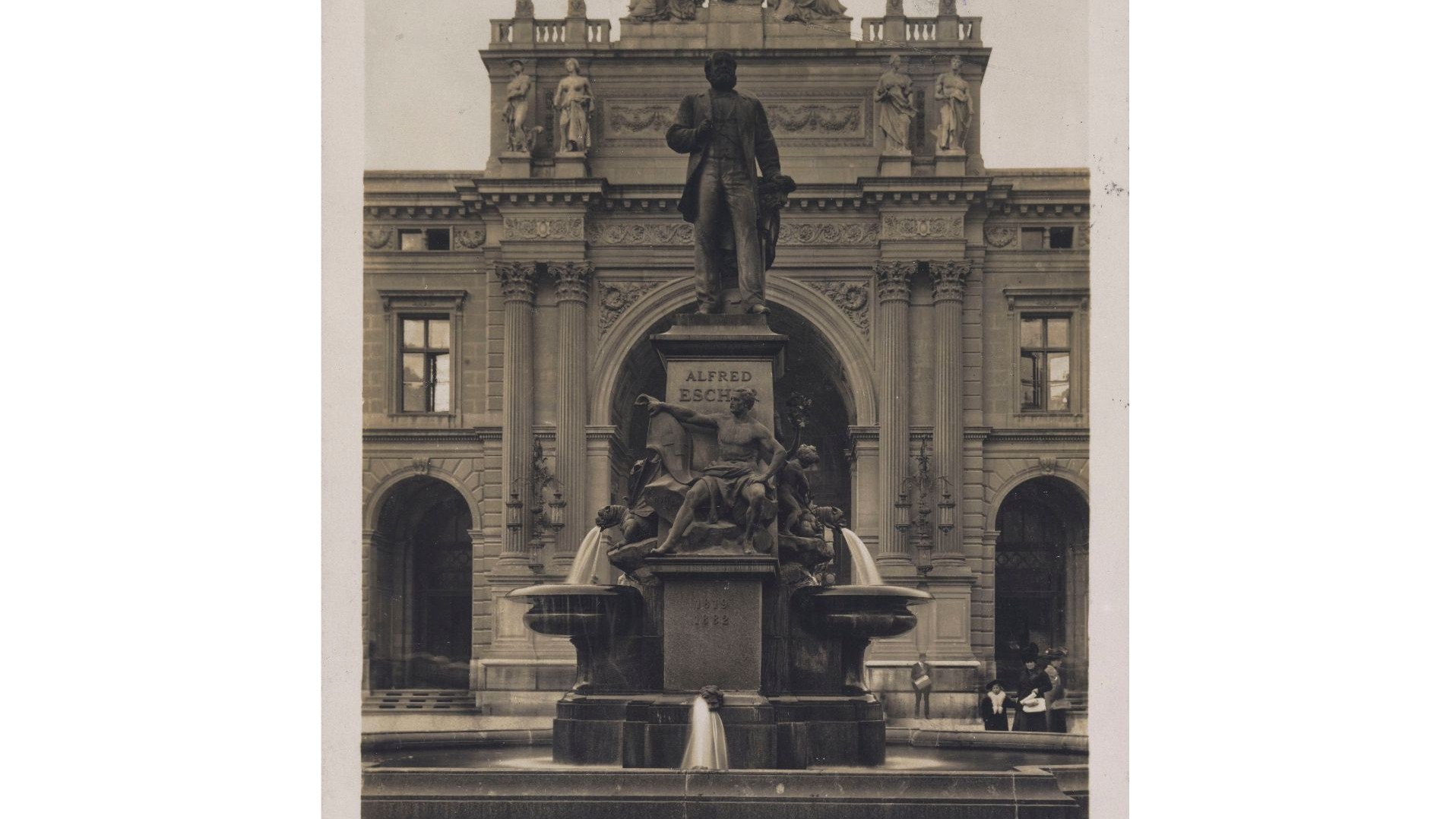 Seit nunmehr fast 130 Jahren steht das Alfred-Escher-Denkmal schon auf dem Bahnhofplatz.